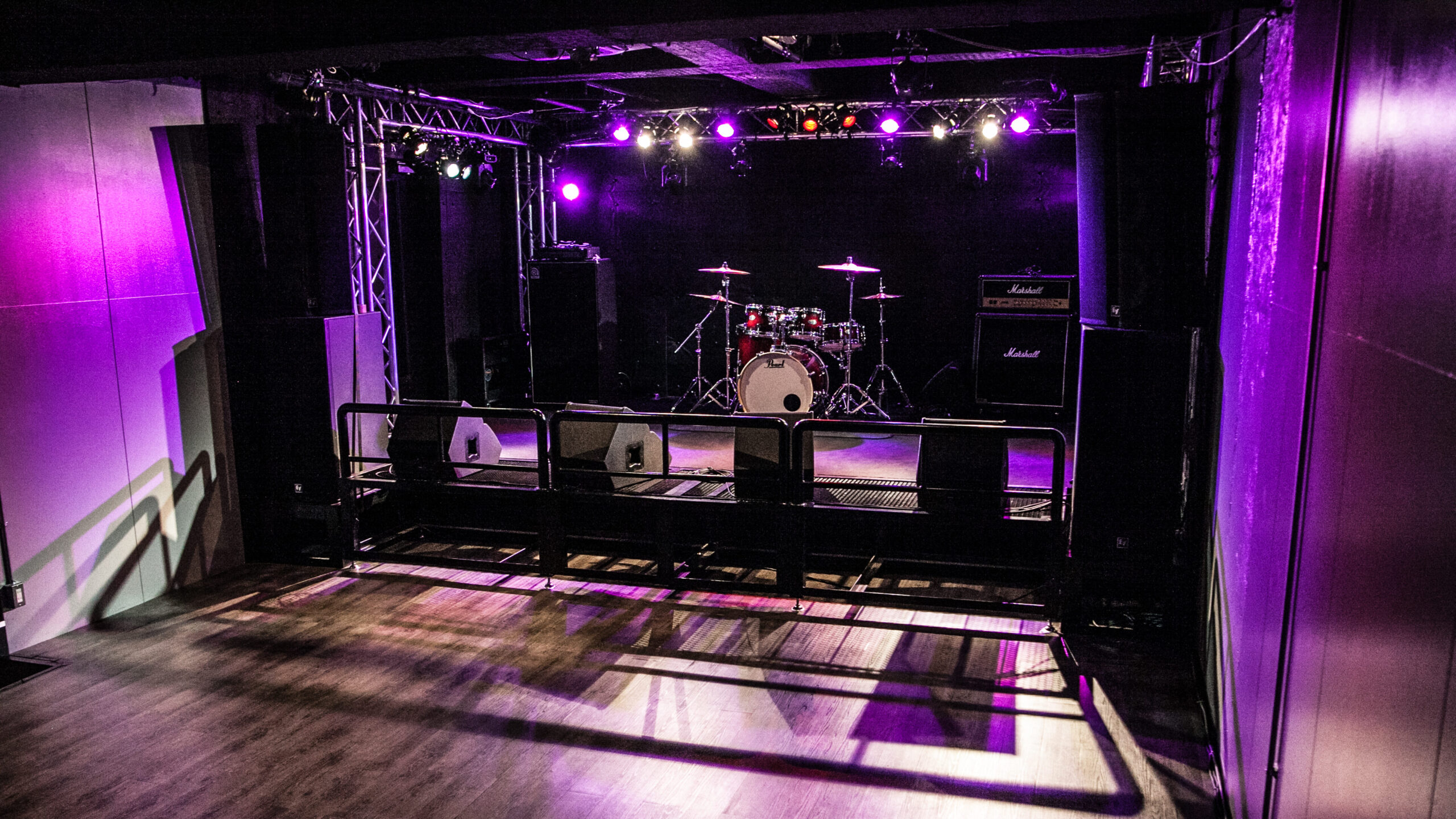 live house circus